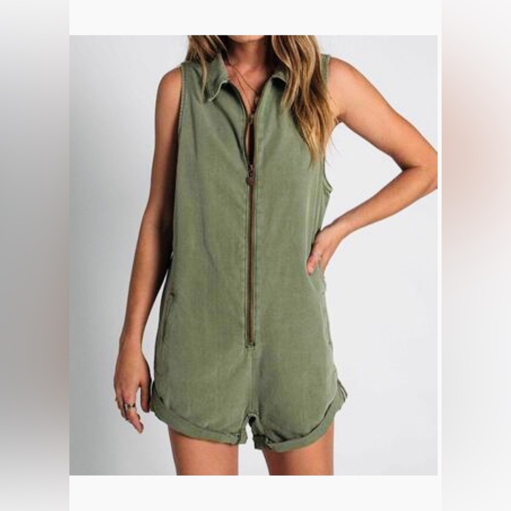 Casual Zipper Sleeveless Pocket Shorts Romper.
